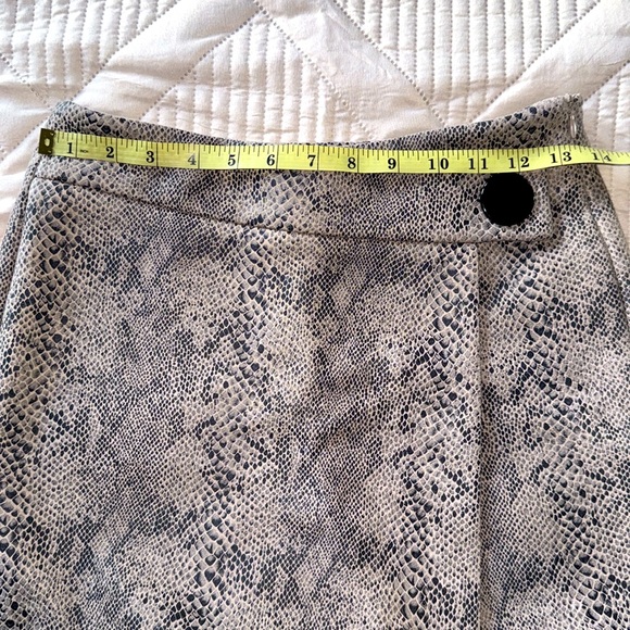 Zara Snake skort . Size Small - Picture 3 of 9